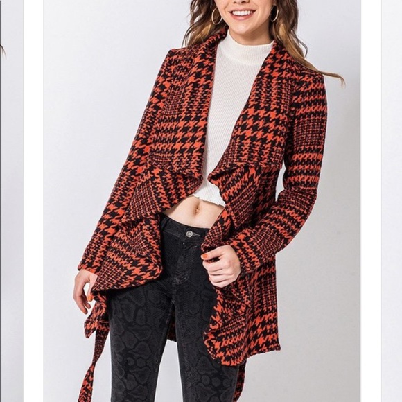 Closet clear 🚨 
print shawl belted jacket - Picture 4 of 6